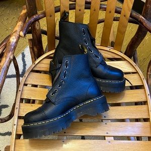 Dr. Martens Sinclair